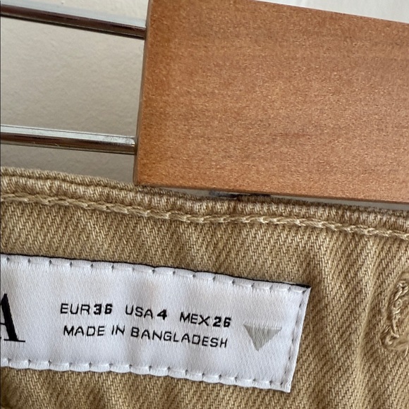 Zara women’s Tan Cargo Pants size 4 - Picture 2 of 3